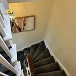Beautiful Grade 2 Home In Centre Of Newcastle-St James Park Free City Parking
