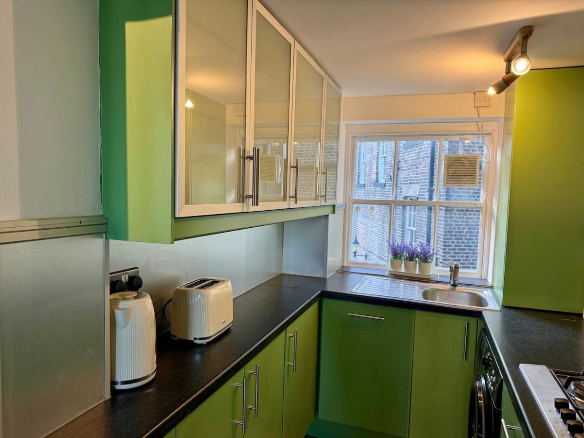 Apartment Beautiful Grade 2 In Centre Of Newcastle-st Park Free Parking *