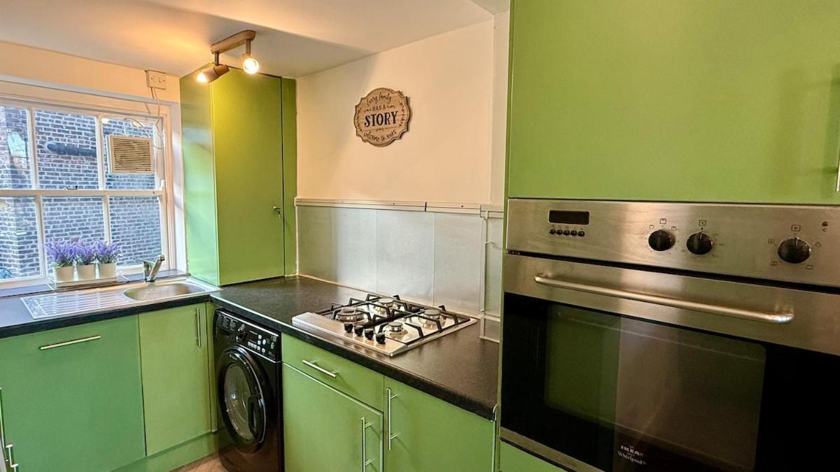 Apartment Beautiful Grade 2 In Centre Of Newcastle-st Park Free Parking