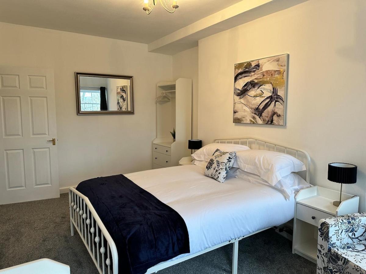 Beautiful Grade 2 In Centre Of Newcastle-st Park Free Parking Apartment *