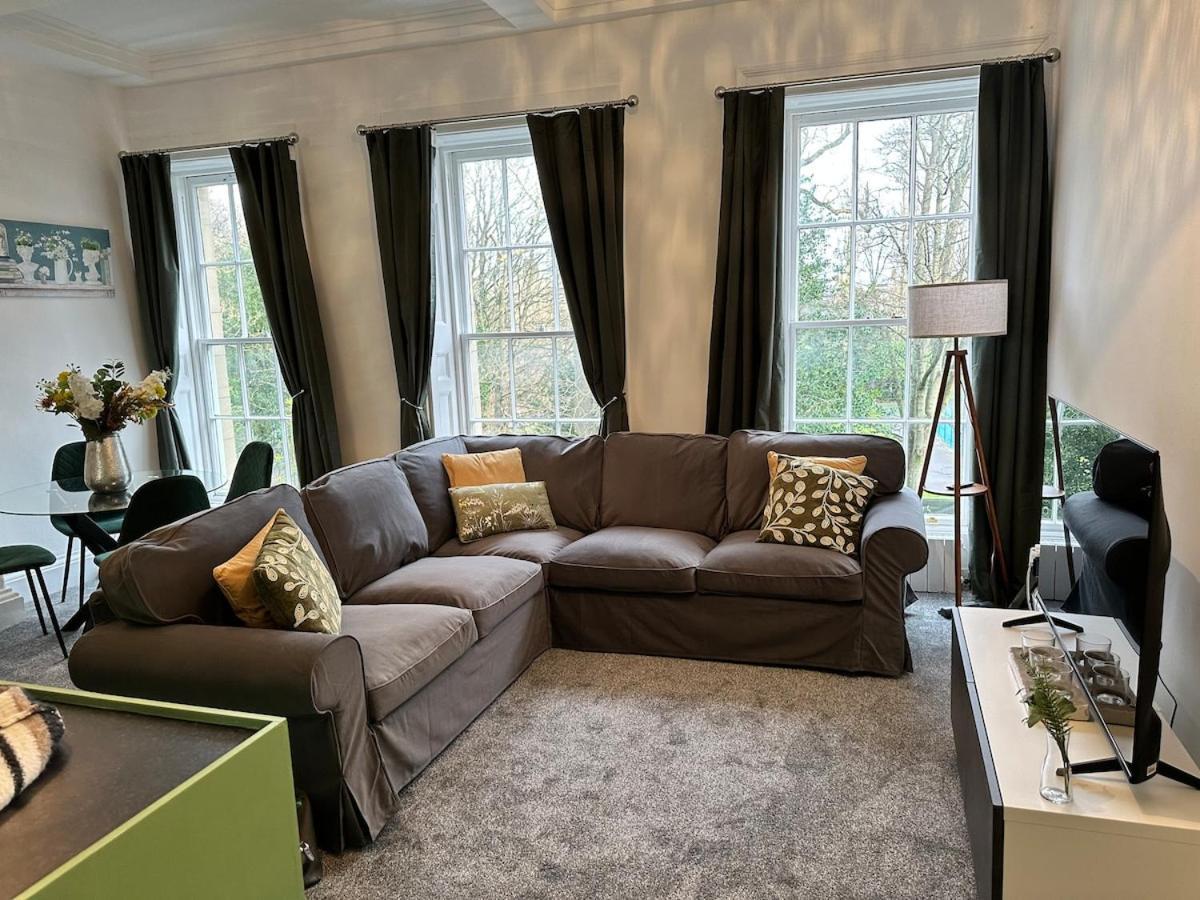 Beautiful Grade 2 In Centre Of Newcastle-st Park Free Parking Newcastle upon Tyne